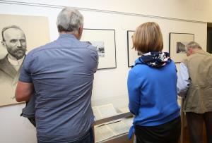 OTVORITEV RAZSTAVE OB 140 LETNICI CERKNIŠKE NARODNE ČITALNICE 17 FOTO LJUBO VUKELIČ